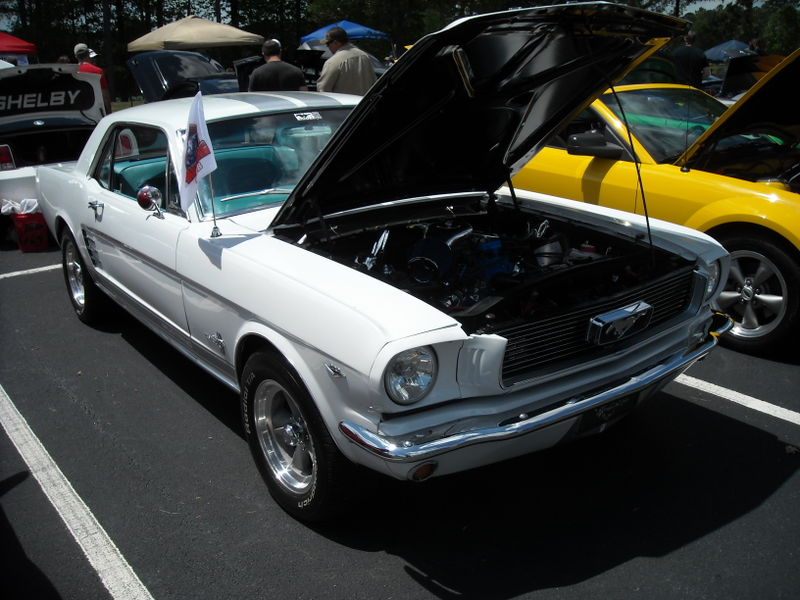 Illustration for article titled 'Classics for Charity' Car Show Canton GA 4/26/2015 photo dump